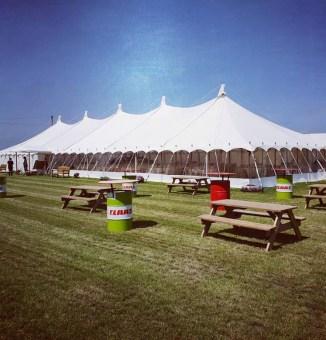 Petal_Pole_Marquee_40x120_Exterior